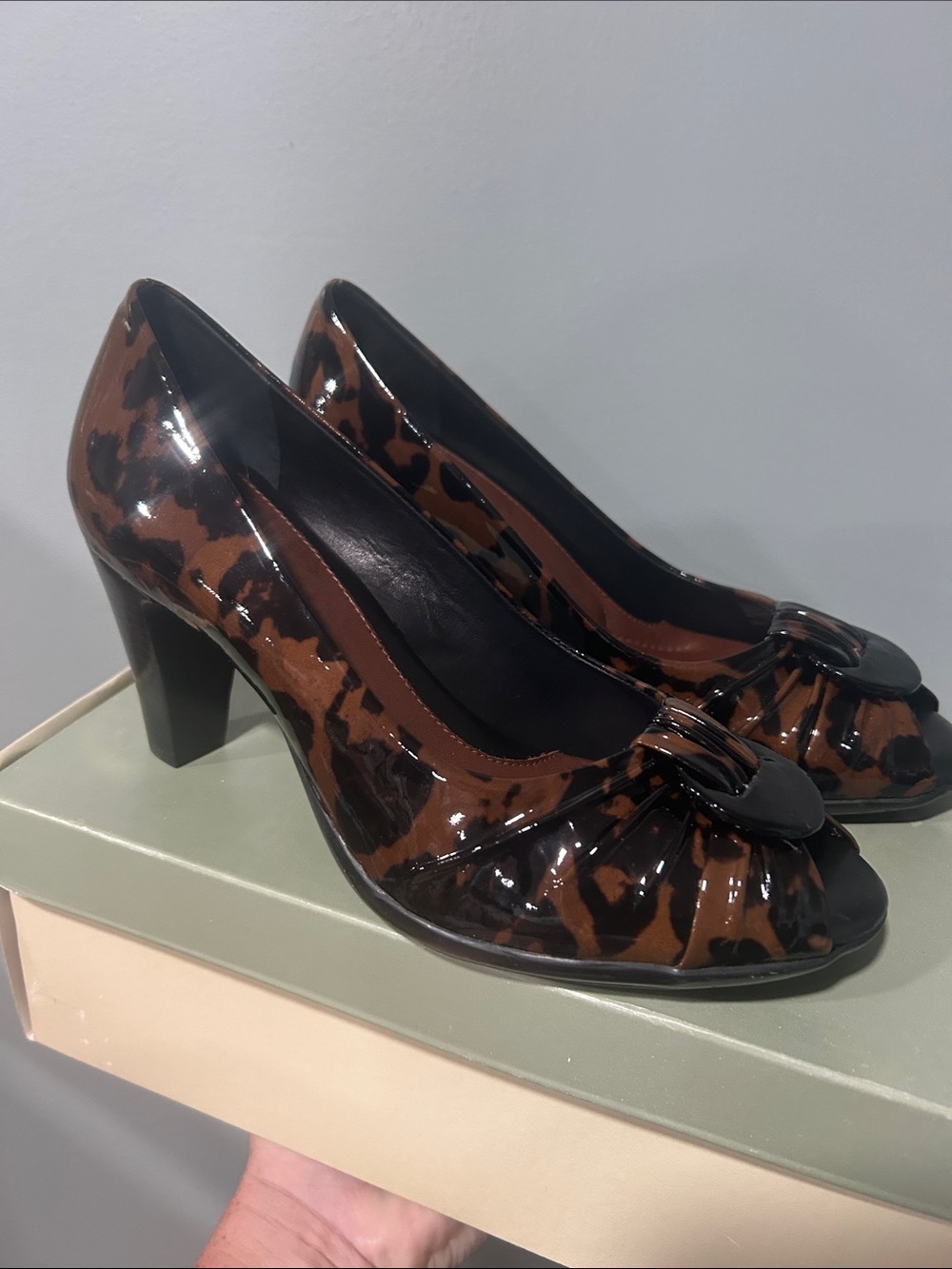 Nurture by Lamaze Brown and Black Patent Heels with Bow Accent